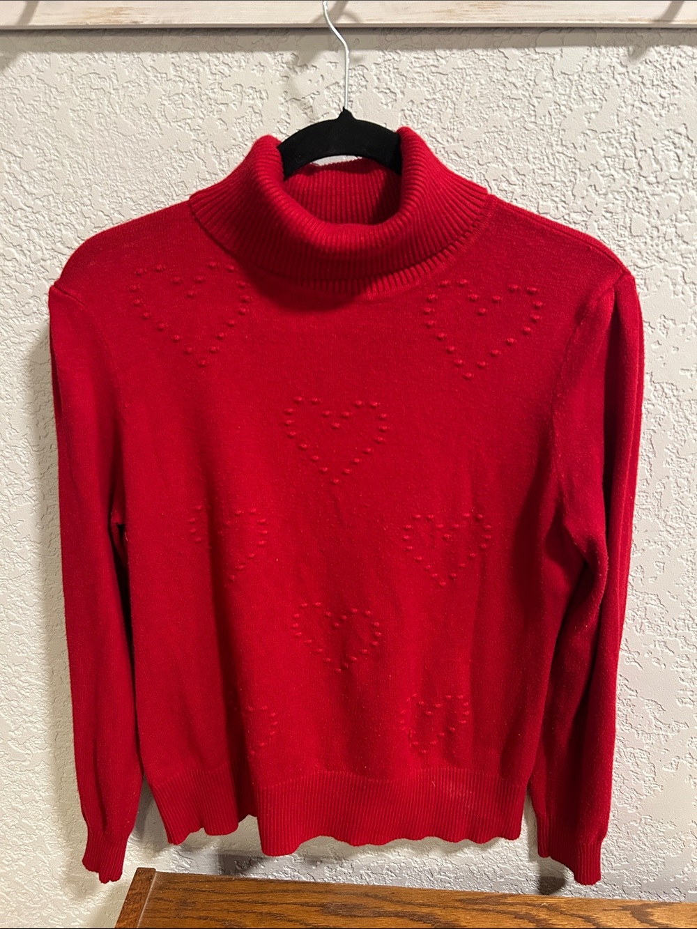 Scarlett Red Heart Pattern Turtleneck Sweater M